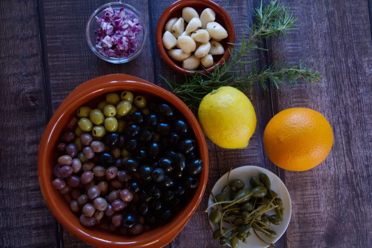 marinated olives ingredients
