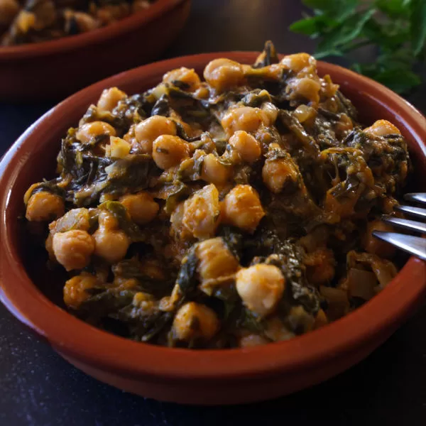 a small tapas serving of spinach with chickpeas