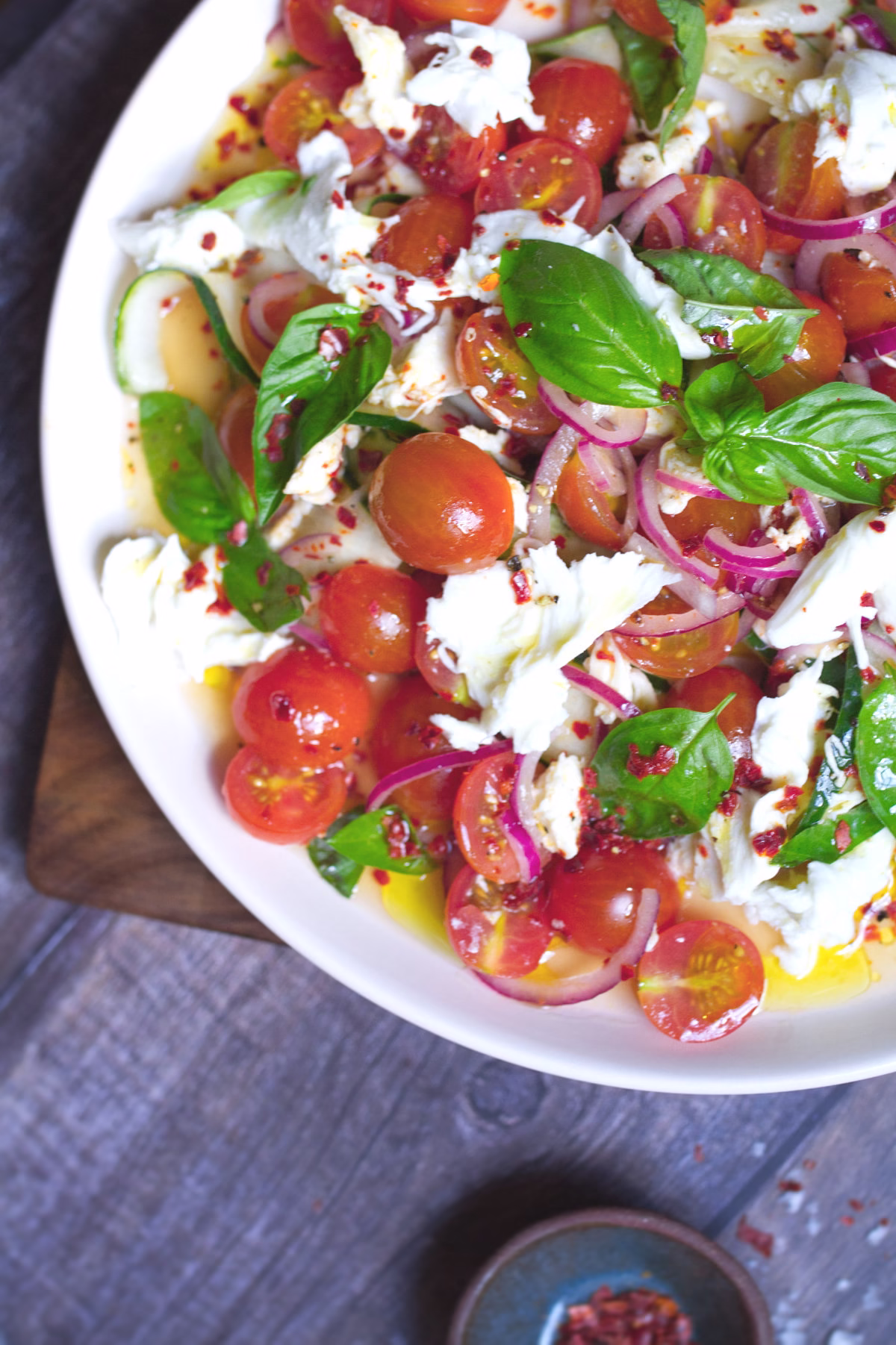Cherry Tomato & Mozzarella Salad with Tangy Lemon Vinaigrette is the perfect summer dish