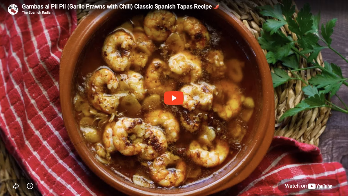 Video thumbnail - gambas al pil pil Watch how to make gambas al pil pil (garlic prawns with chili9 in this step-by-step cooking video