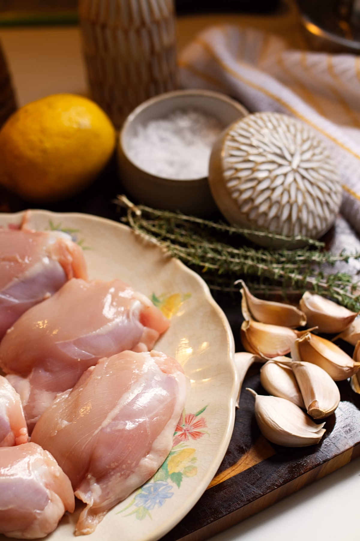 Ingredient used to make Spanish garlic lemon chicken